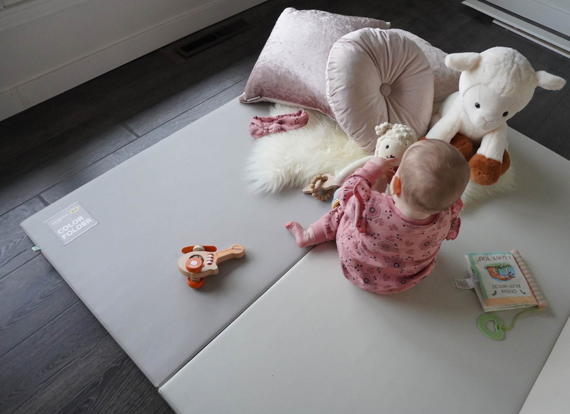 What Makes a Carpet Baby-Safe? A Parent’s Guide to Safer Flooring