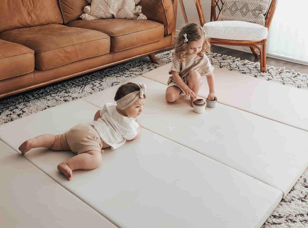 When can my baby use a play mat and what are the benefits?